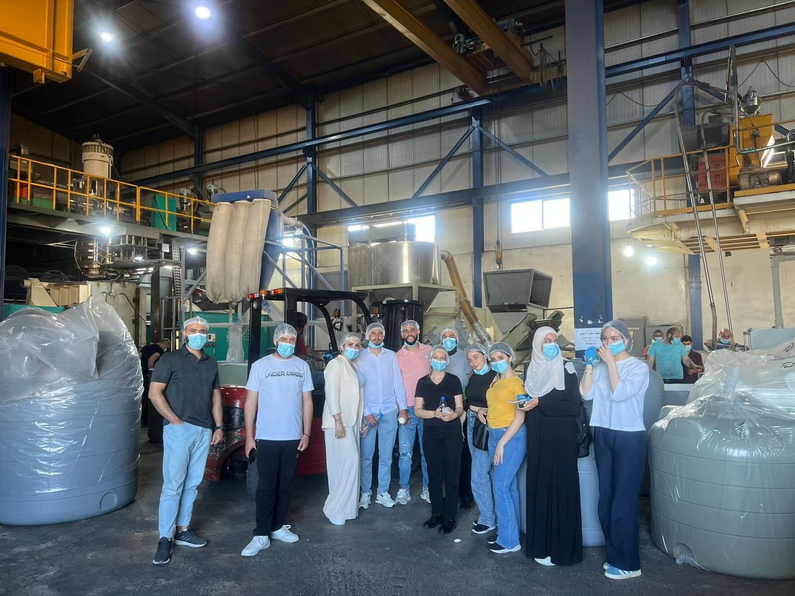 الجودة الشاملة على أرض الواقع: تجربة ميدانية لطلاب AUL Chtaura في SOMO PLAST