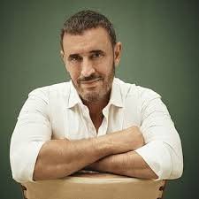 كاظم الساهر يروّج لألبومه العراقي المنتظر قبيل طرح أغنيته "إلا أجيبك"