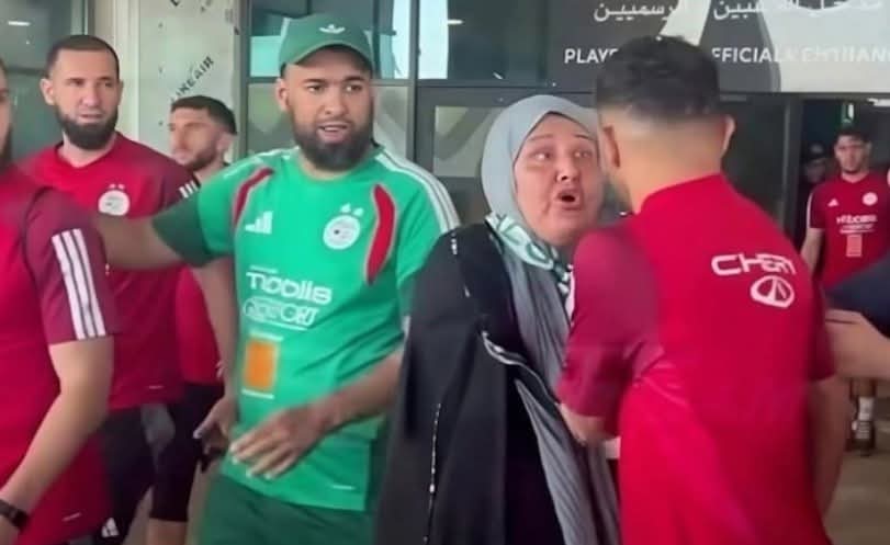 مشجعة جزائرية ترفع دعوى قضائية ضد رياض محرز لأنه “رفض التقاط صورة معها”