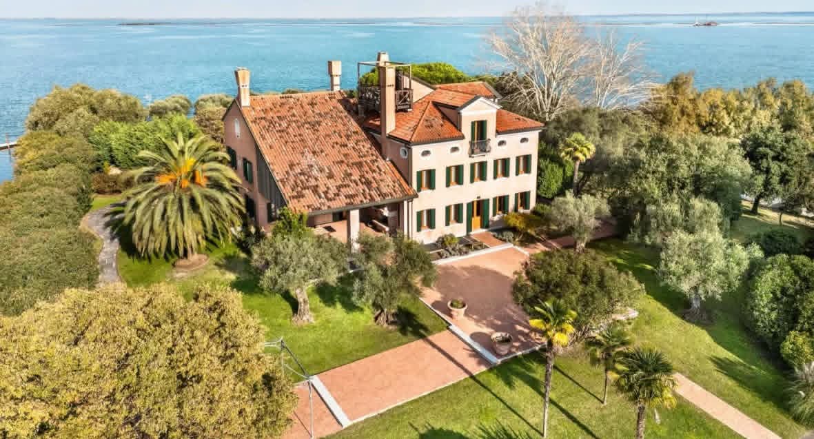 جزيرة كاملة في البندقية للبيع بـ28 مليون دولار!
