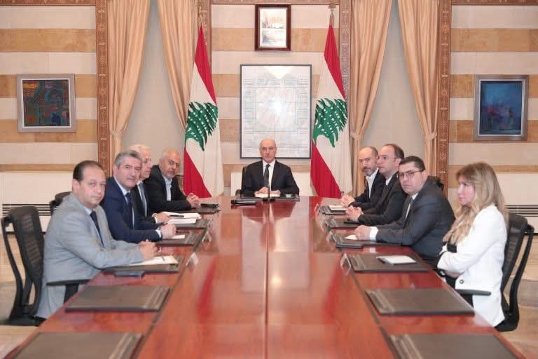 شؤون المحافظات والنزوح وعاشوراء على طاولة الحجار والمحافظين