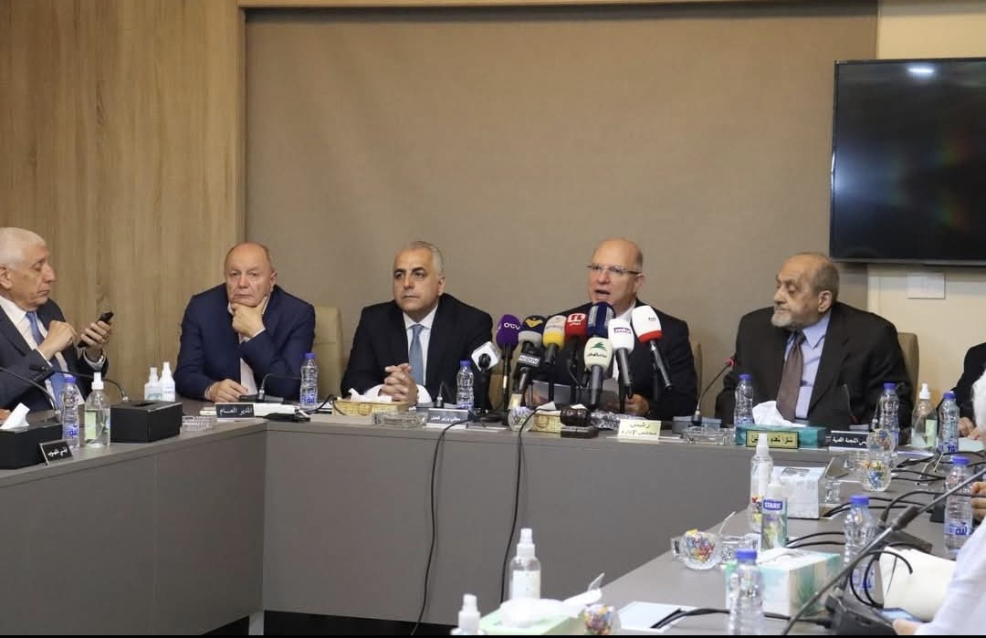 جدول الأعمال الطبية الجديد ويعلن توسيع التغطية الصحية في الضمان