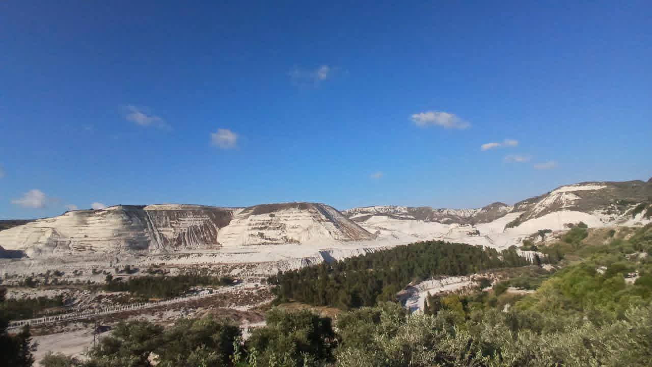 مقالع شركات الترابة