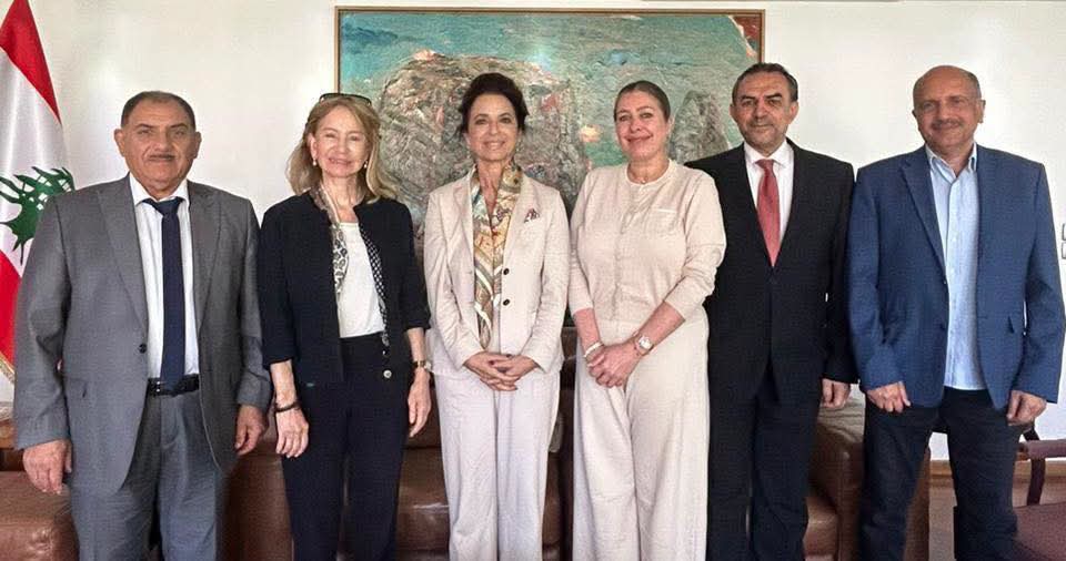 وفد من الهيئة الإدارية في جمعية طرابلس السياحية