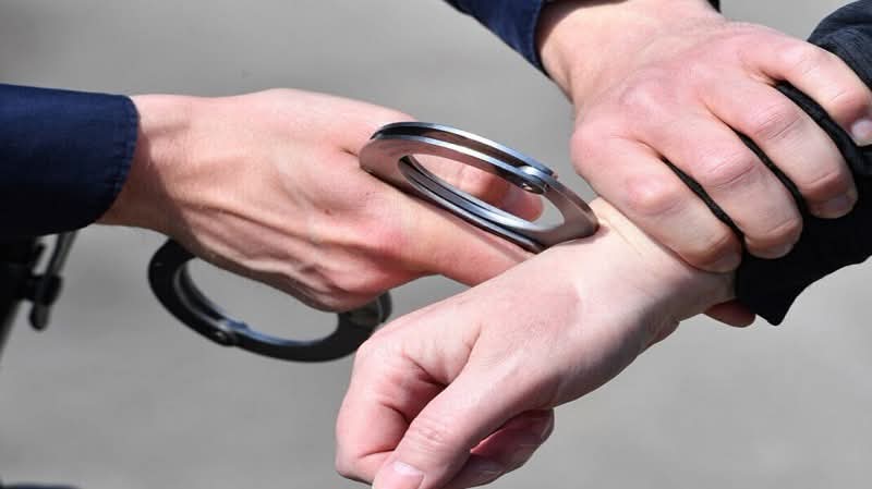 توقيف سائق حاول دهس عنصر أمن في الزلقا