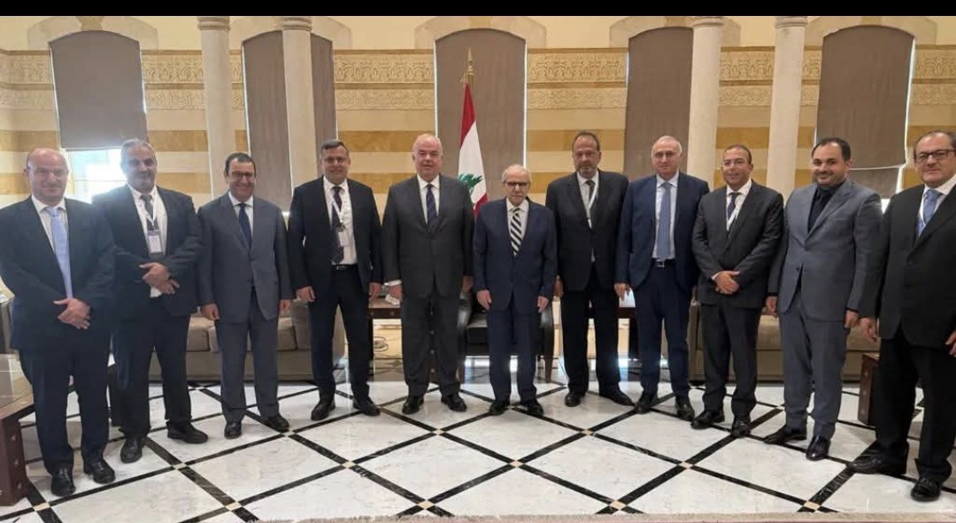 رئيس مجلس الوزراء يطّلع على خطة وزارة الاتّصالات لاستعادة خدمات الاتّصالات في جنوب لبنان 