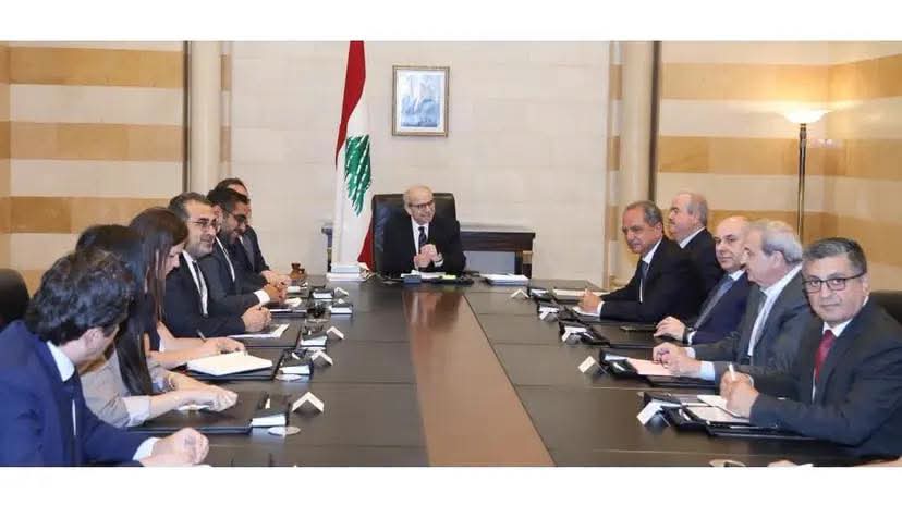 اجتماعًا خُصّص لبحث ملف الكهرباء،