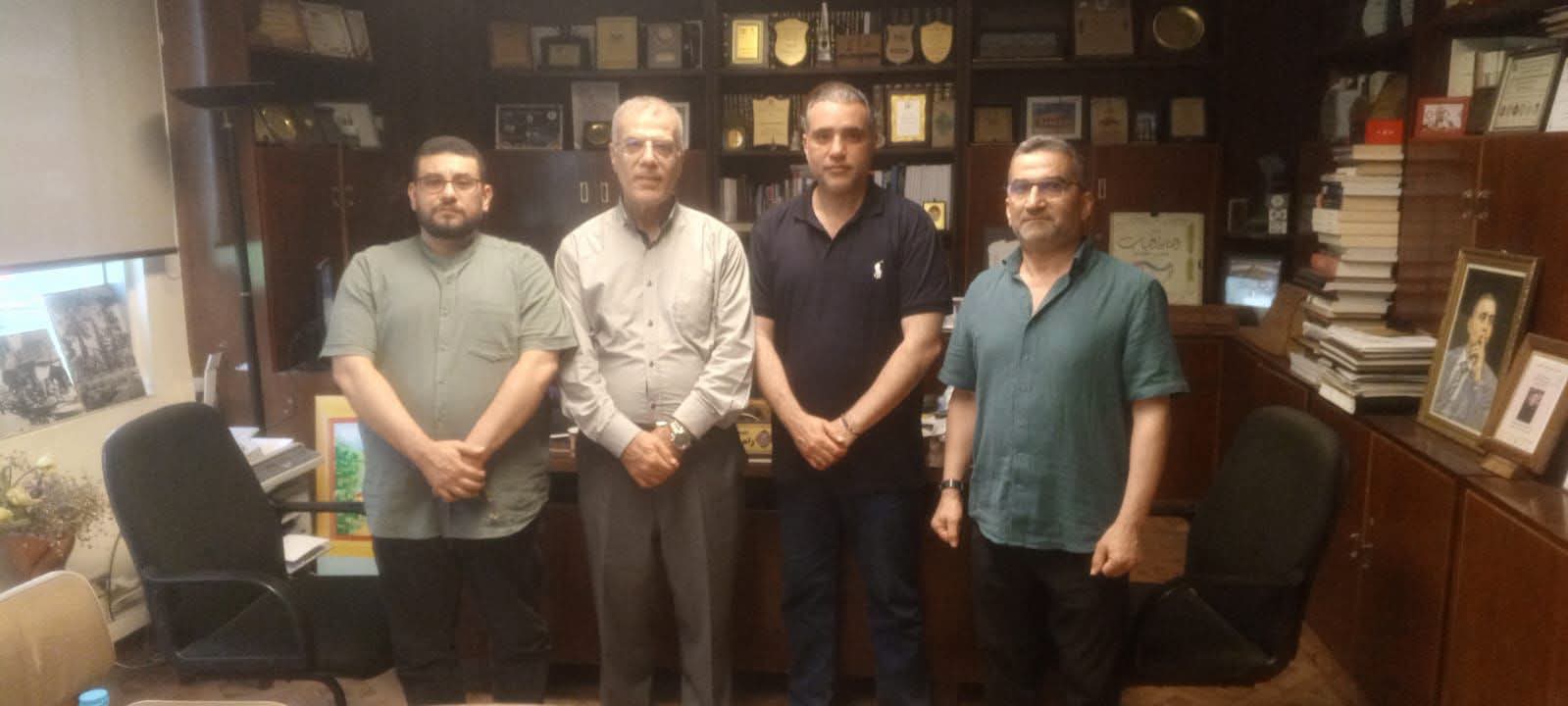 ويبحث آفاق التعاون