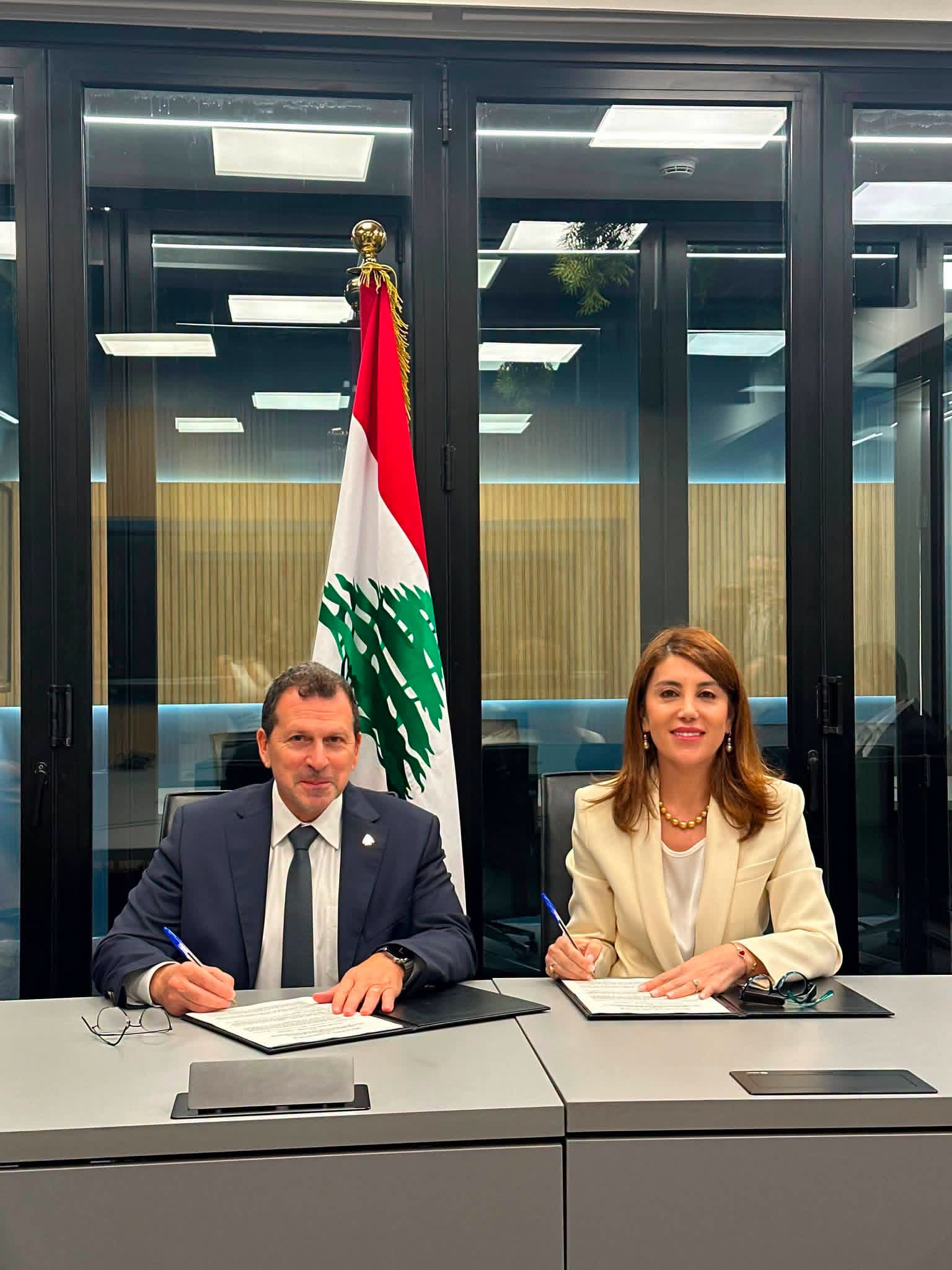مذكرة تفاهم بين وزارة الدولة لشؤون التكنولوجيا والجامعة العربية المفتوحة