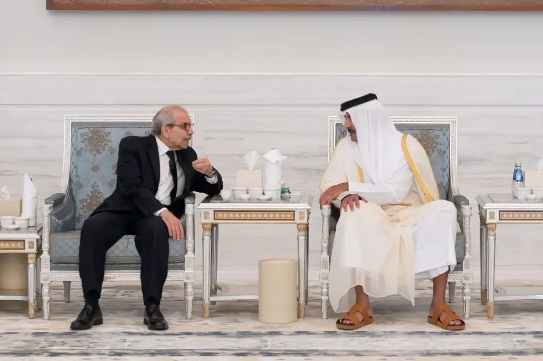 مقدما التعازي