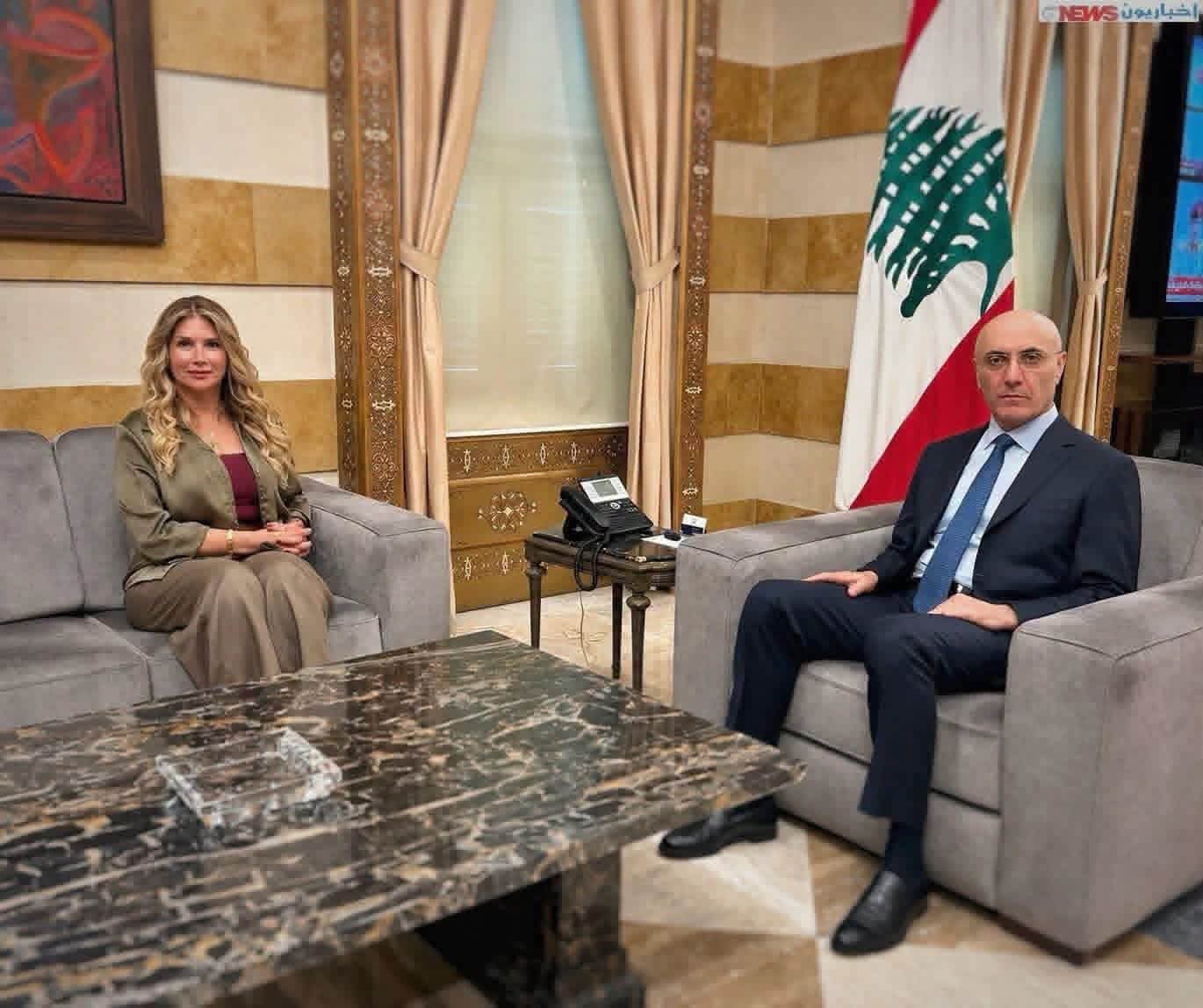 الحجار يتابع تنفيذ قرار استثمار مقالع الترابة في الشمال: التزام بالمعايير البيئية وتشكيل لجنة إشراف محلية.