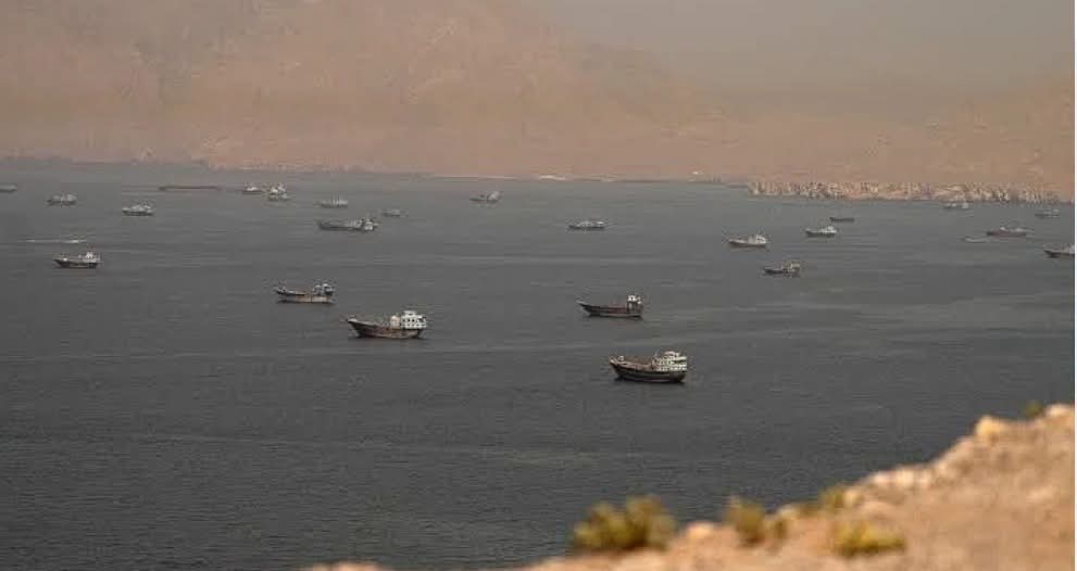 ناقلة نفط تتعرض لهجوم قرب عُمان… وتحقيقات جارية