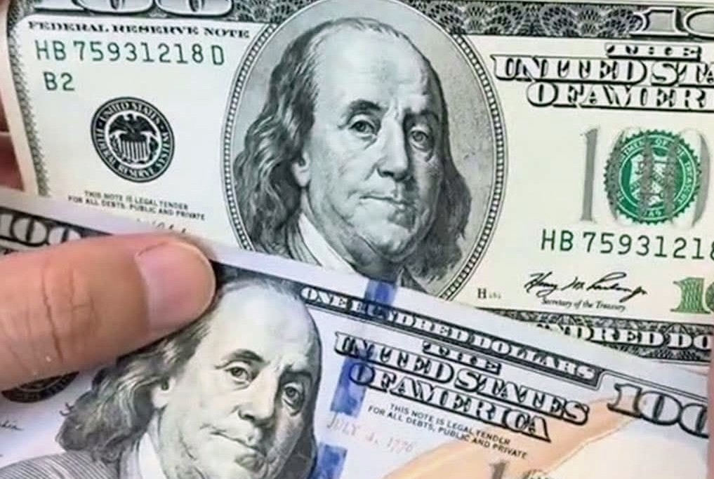 تداول أوراق نقدية مزوّرة من فئة المئة دولار
