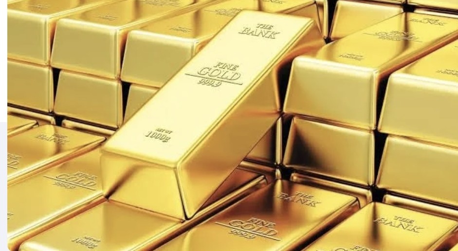 النفط يشعل التضخم… والذهب يتراجع قرب 4030 دولارًا