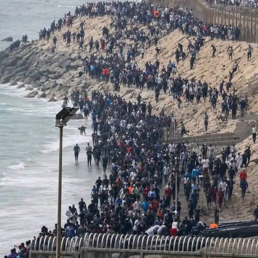 سبتة تحت الضغط.. نحو 60 ألف مهاجر عبروا الحدود خلال أيام