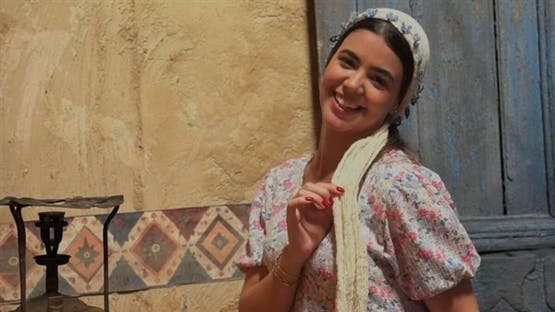 بطلة كليب عمرو دياب تكشف مفاجأة: أدرس الطب