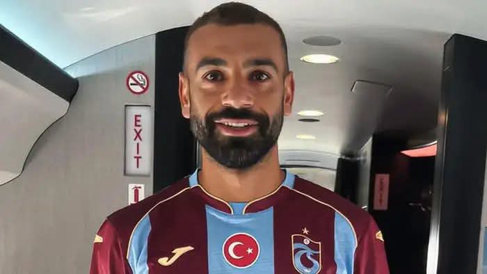 راتب سنوي بقيمة 17 مليون يورو… محمد صلاح ينضم لنادي طرابزون سبور التركي