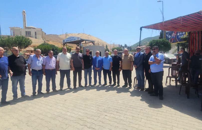 نفّذت نقابة أصحاب الشاحنات المبردة وقفةً احتجاجية في منطقة المصنع الحدودية