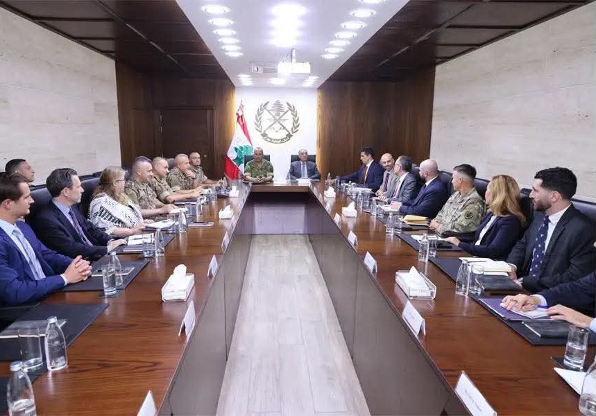 لقاء بين قائد الجيش ووفد من "تاسك فورس أون ليبانون" عرض الترتيبات الأمنية المتعلقة باتفاق الإطار