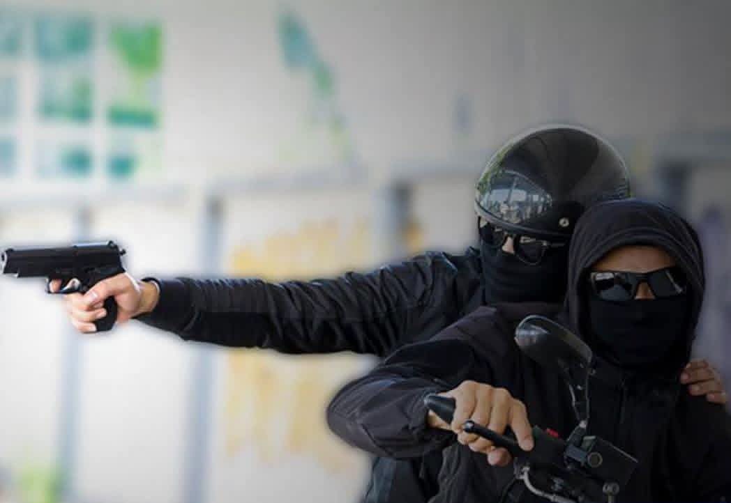 مطاردة على طريقة أفلام هوليوود في زوق مصبح تنتهي بإطلاق نار وإصابتين وتوقيف مطلوب.