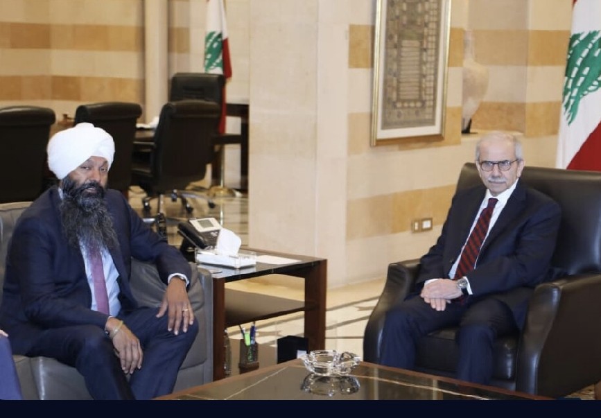 سلام يبحث مع وزير الدولة الكندي للتنمية في مسار التعافي في الجنوب