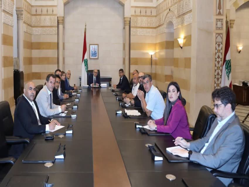 الرئيس سلام عرض مع أساتذة متعاقدين في اللبنانية ملف التفرغ