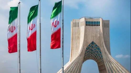 إيران تدرج وسائل إعلام ناطقة بالفارسية في "قائمة الأهداف العسكرية"