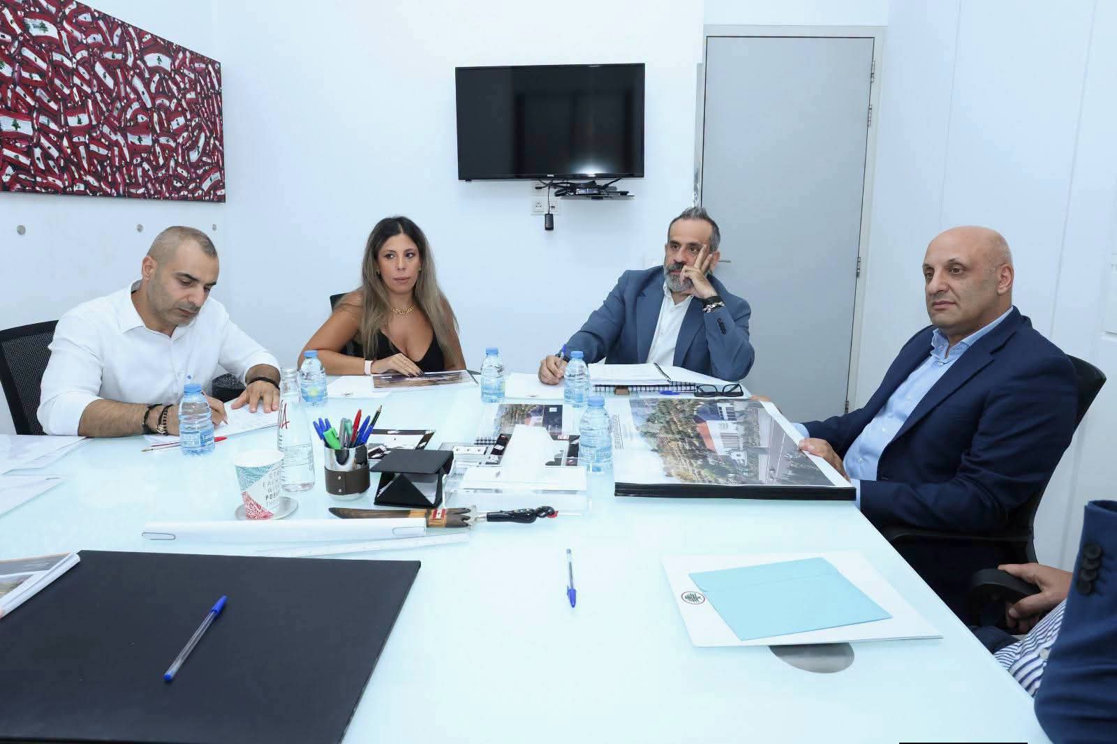 اجتماع في معراب تحضيرًا لإطلاق المرحلة الثانية من مشروع بناء مركز «مؤسسة جبل الأرز» في بشري