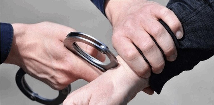 توقيف مطلوب هدّد عسكريّاً في الجيش بقوّة السلاح