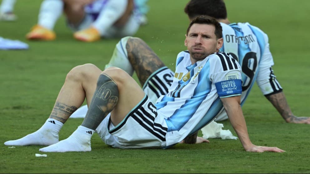 ميسي اعلن اعتزاله اللعب الدولي مع المنتخب الأرجنتيني