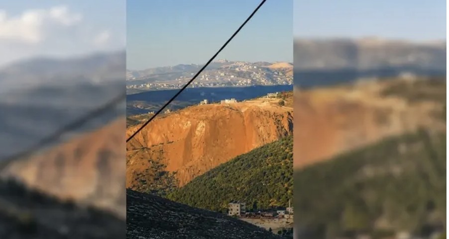 تفجيرات إسرائيلية تسفر عن انهيار جزء من جبل القنطرة في جنوب لبنان