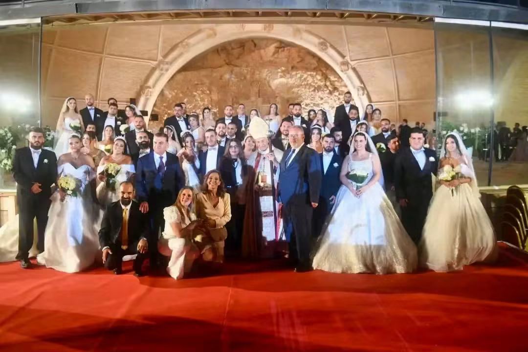 العرس الجماعي ببكركي: من «أنا وأنت