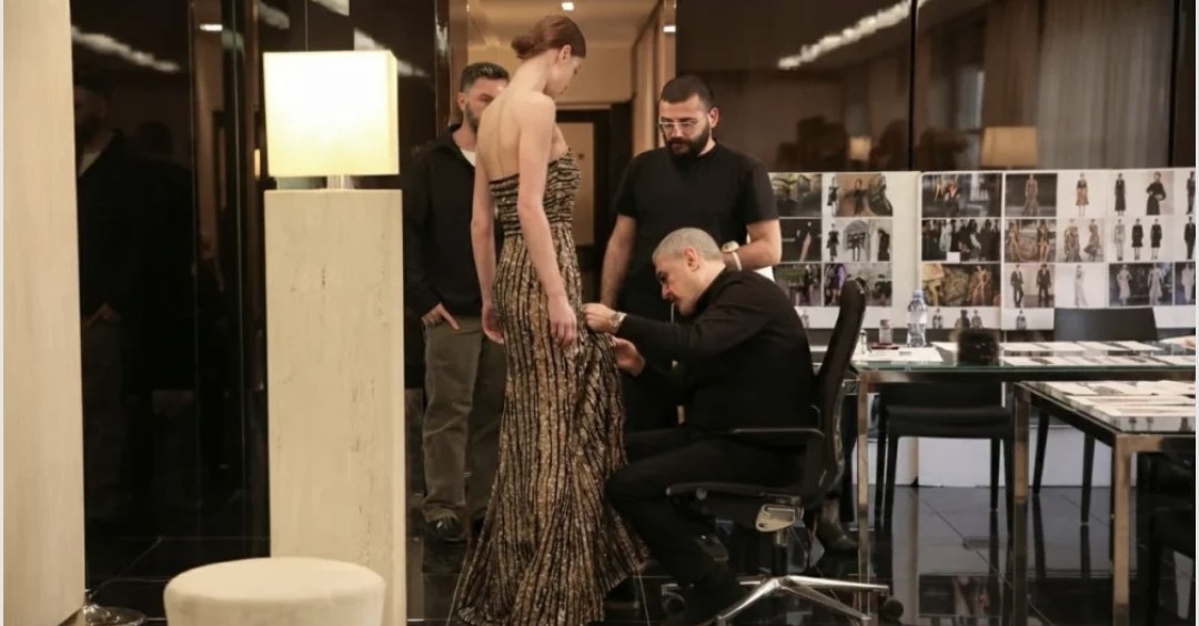 إيلي صعب يوقع مجموعته مع H&M