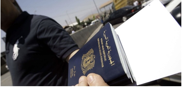 رئيس الحكومة يطالب بإلغاء شروط دخول السوريين!
