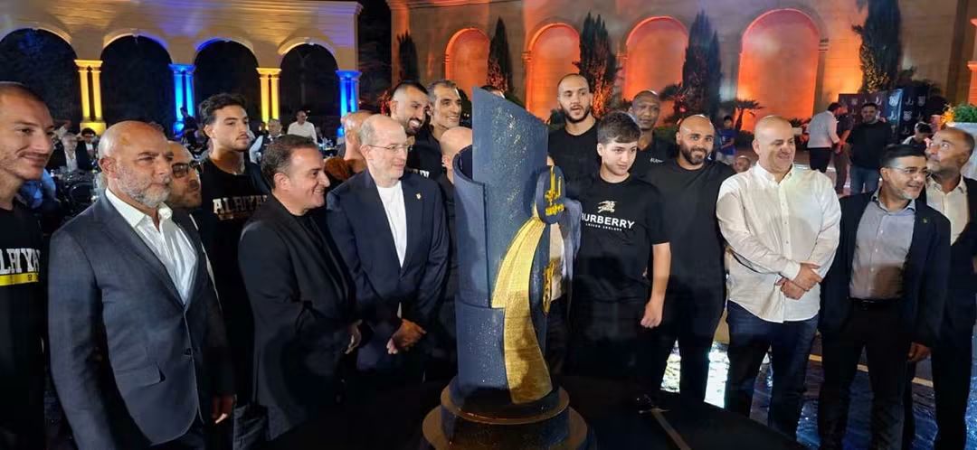 احتفاءً بتتويجه بطلاً للبنان