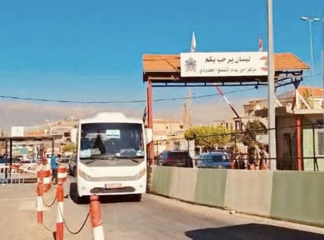 ، انطلق 100 نازح سوري من شتورة  الس سوريا