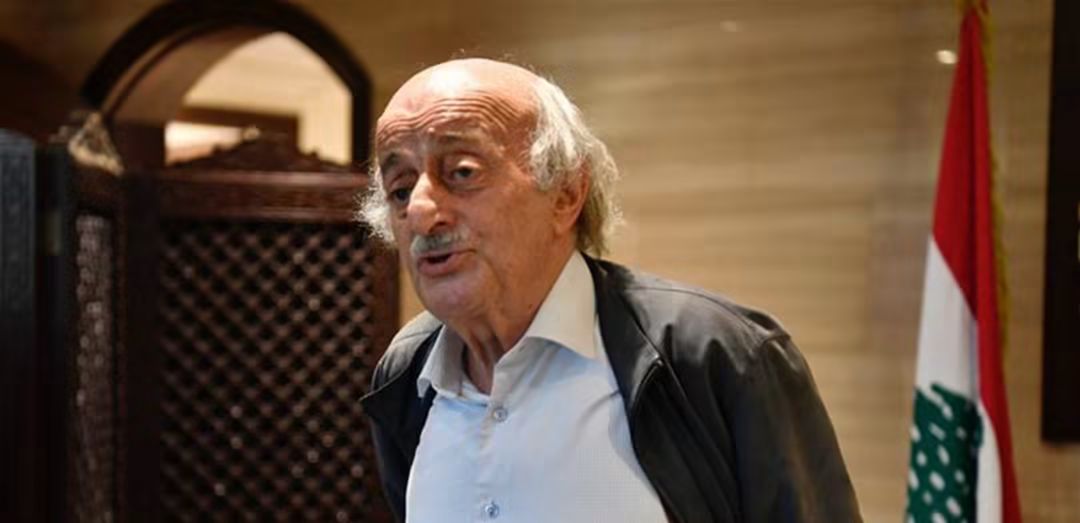 كيف علّق جنبلاط على سجالات مجلس النواب؟
