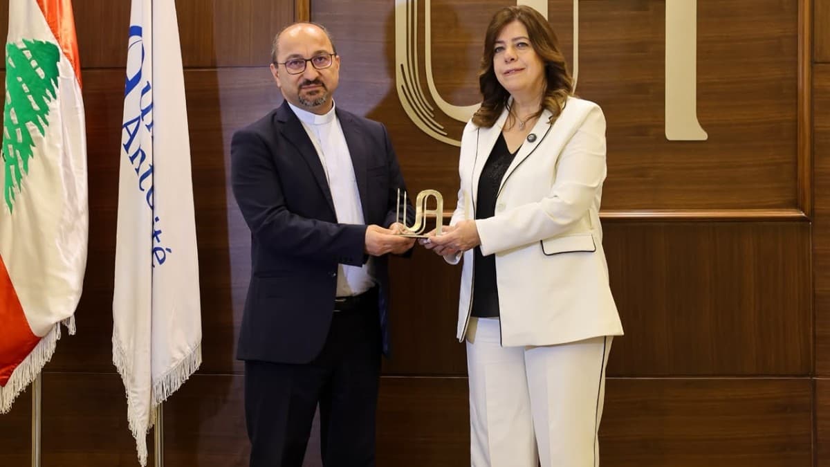 بايراقداريان رعت ندوة في الأنطونية ضمن "الأسبوع الرياضي