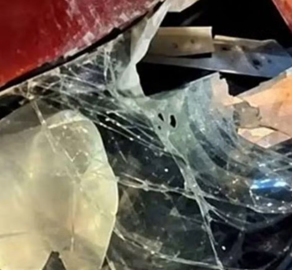 لكشف هوية الأشخاص الذين يعمدون إلى رشق السيارات بالحجارة على طريق مطار