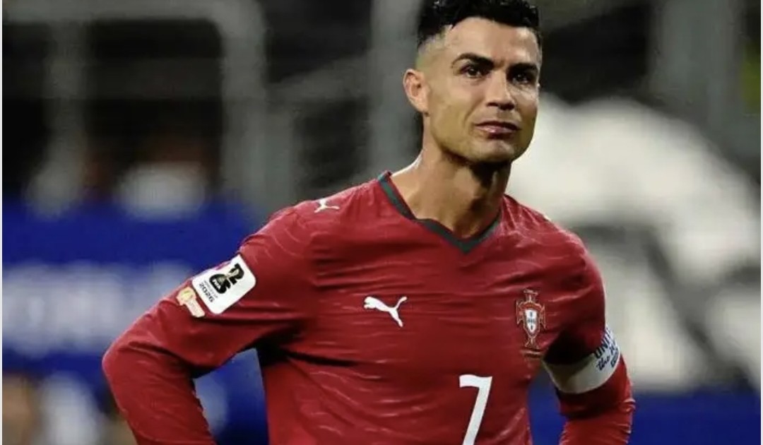 غضب عارم وإلغاء متابعة.. صحيفة برتغالية تدفع ثمن غضب جمهور كريستيانو رونالدو