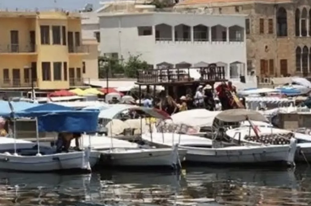 تجمع صيادي الأسماك في لبنان