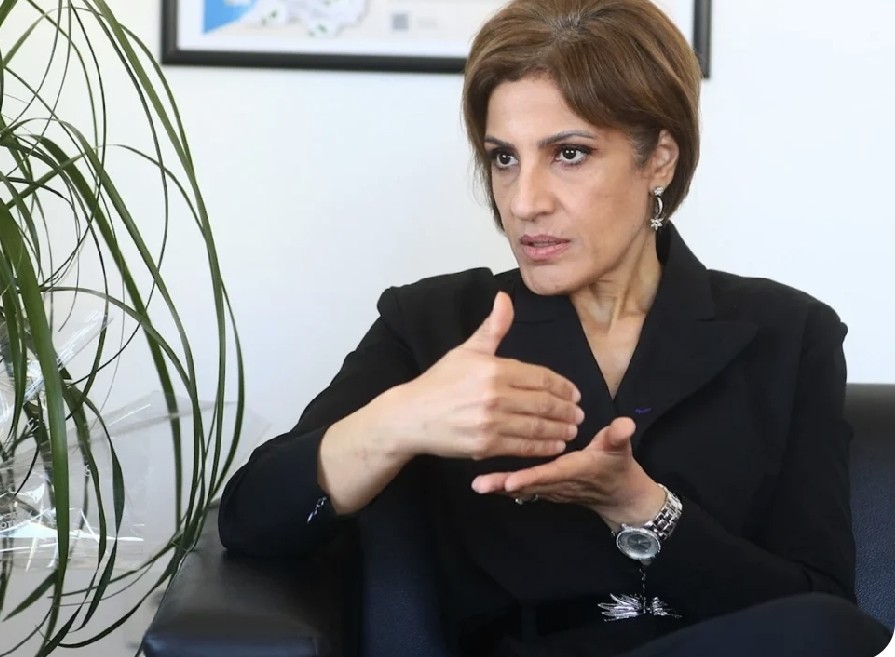 وزيرة البيئة: لن نوفّر أي وسيلة لحل أزمة النفايات