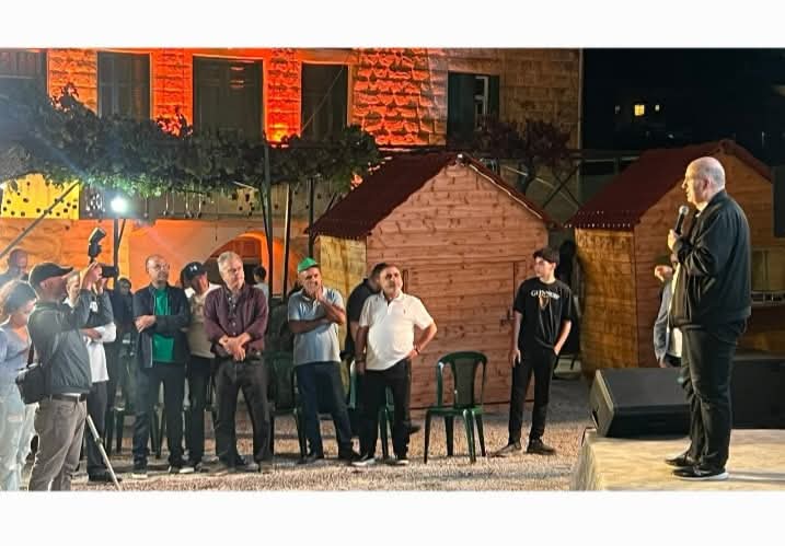 مدير عام وزارة الزراعة لويس لحود في مهرجان «مواسم التفاح» في بسكنتا