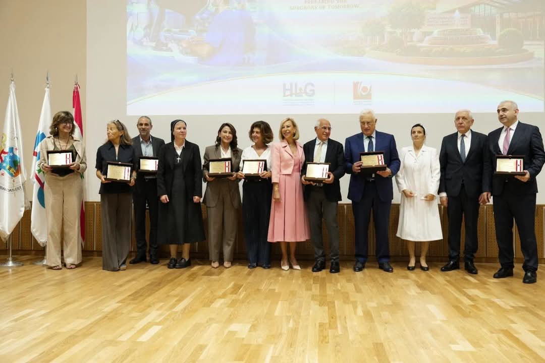 يطلقان الدبلوم الجامعي في الجراحة الروبوتية
