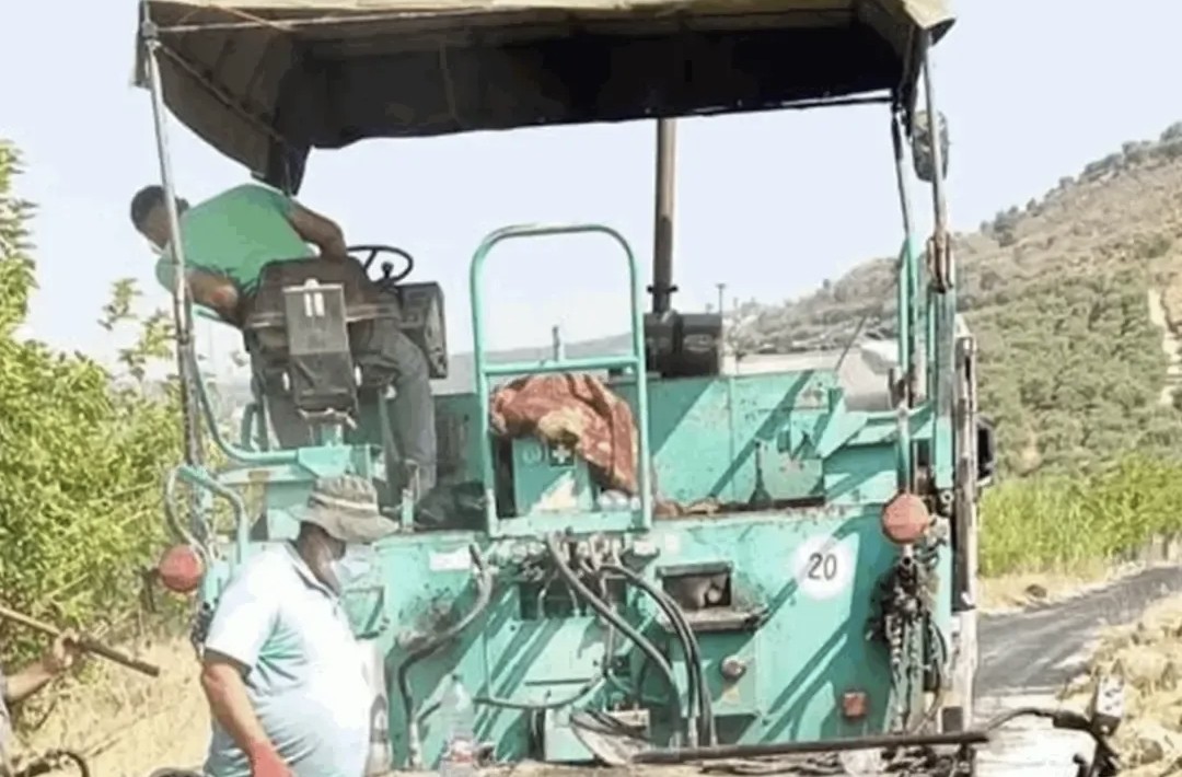 الأشغال تكثّف ورش تأهيل الطرق في الجنوب