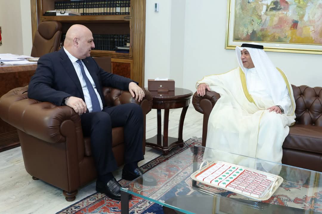 العلاقات اللبنانية الكويتية 