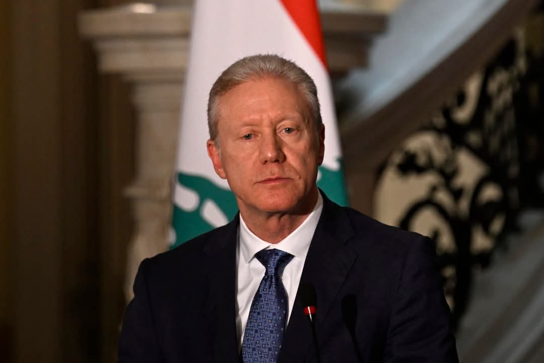 رجي يغادر بيروت إلى المنامة